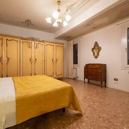 Historical In Center Apartamento *